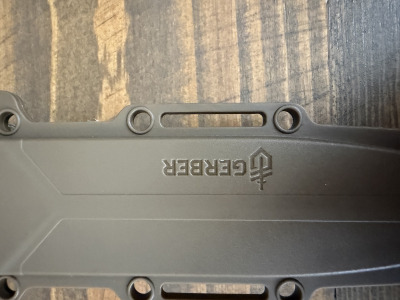 Gerber StrongArm hnědý